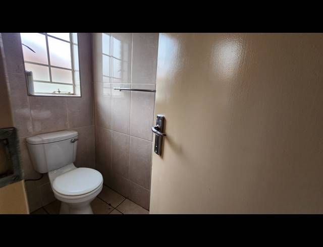 3 BEDROOM TOWNHOUSE FOR SALE IN WATERVAL EAST